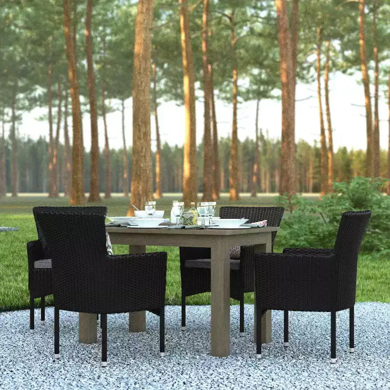 Emma et Oliver, ensemble de 4 chaises de patio modernes en osier avec coussins amovibles pour l'intérieur et l'extérieur