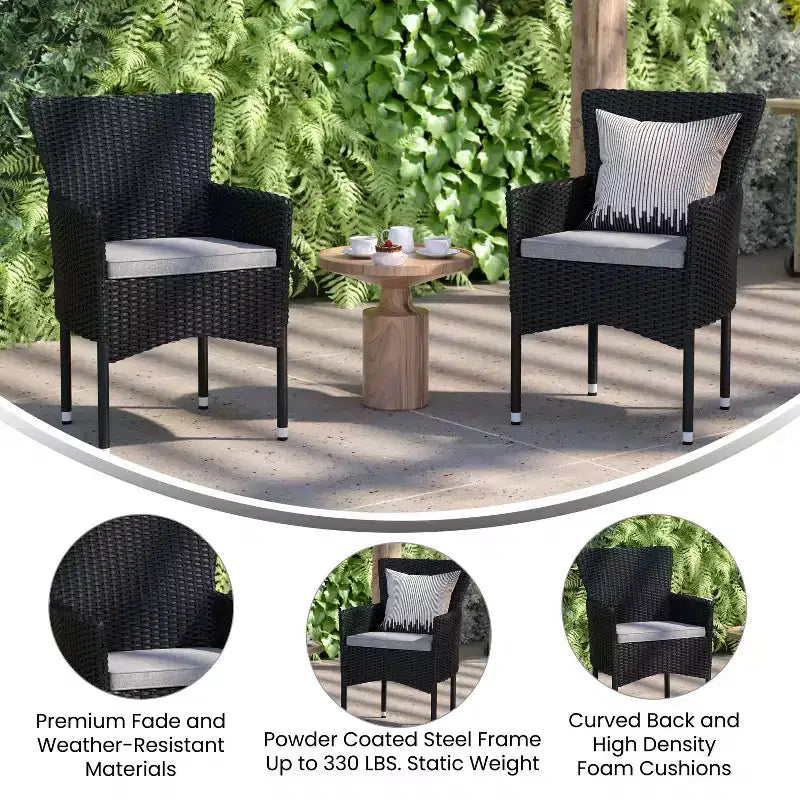 Emma et Oliver, ensemble de 4 chaises de patio modernes en osier avec coussins amovibles pour l'intérieur et l'extérieur