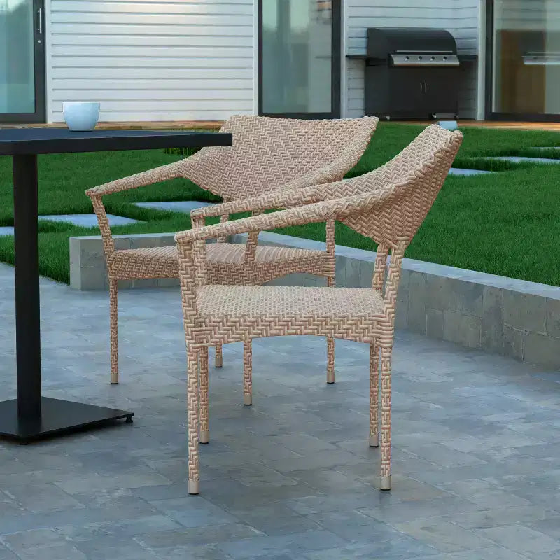 Chaises de salle à manger de patio modernes Emma et Oliver toutes saisons avec rotin PE résistant à la décoloration et aux intempéries et cadre en acier renforcé