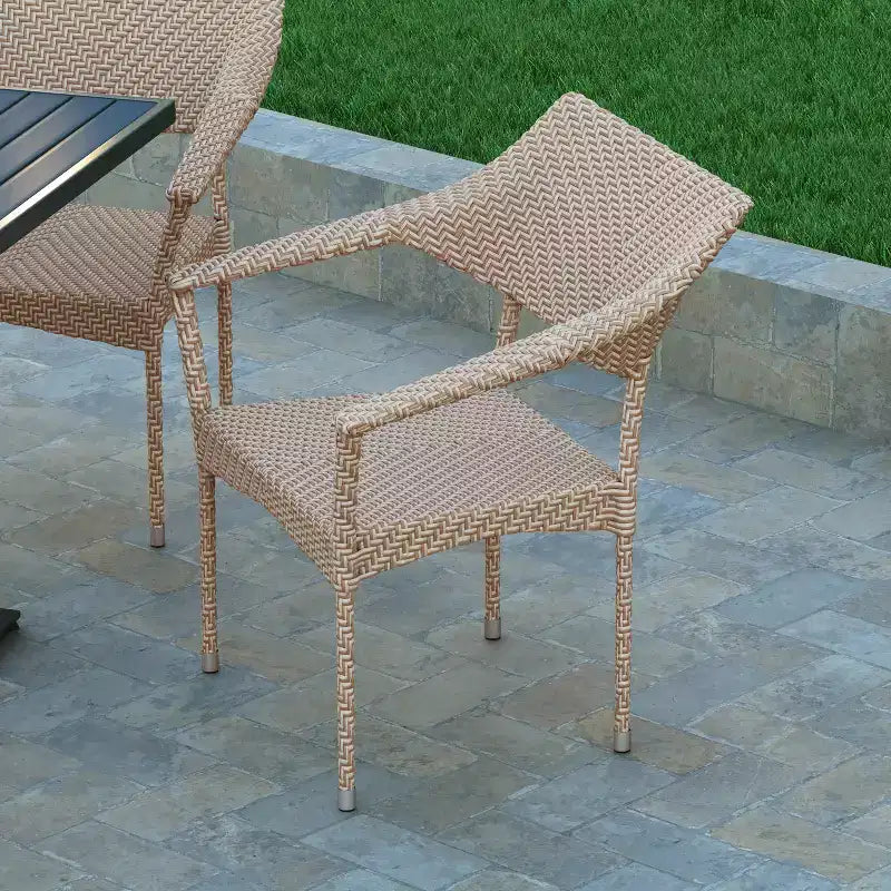 Chaises de salle à manger de patio modernes Emma et Oliver toutes saisons avec rotin PE résistant à la décoloration et aux intempéries et cadre en acier renforcé