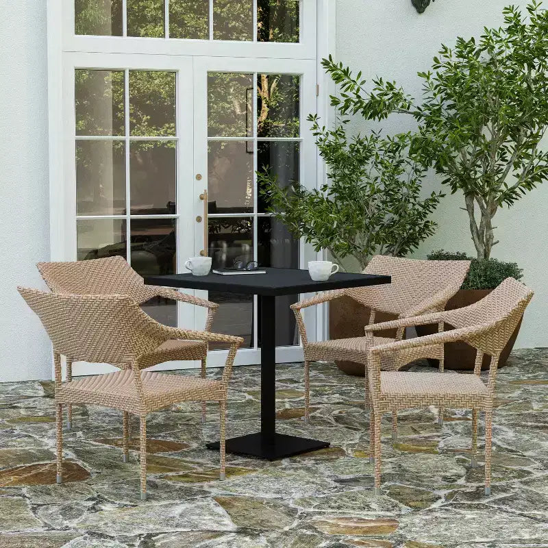 Chaise de salle à manger de patio moderne en rotin synthétique résistant à la décoloration et aux intempéries avec cadre en acier renforcé Merrick Lane