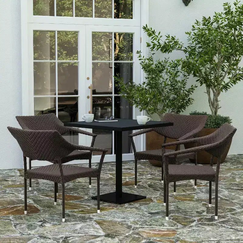 Chaise de salle à manger de patio moderne en rotin synthétique résistant à la décoloration et aux intempéries avec cadre en acier renforcé Merrick Lane