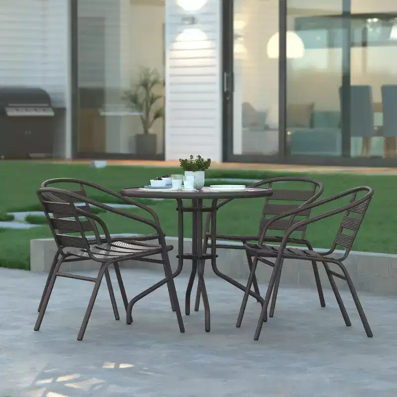 Table Emma et Oliver 80 cm en Verre Rond avec 4 Chaises Empilables à Lattes en Aluminium
