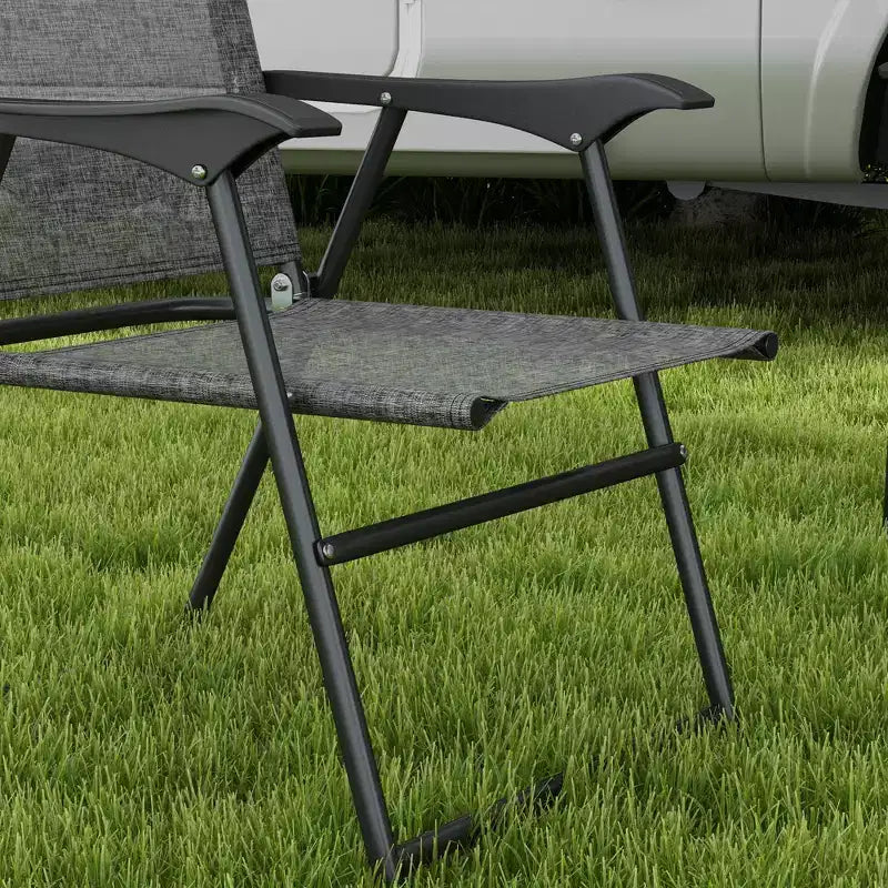 Chaises pliantes Outsunny, lot de 4 chaises de sport pour adultes, chaises de camping avec accoudoirs, siège en tissu maillé respirant pour pelouse