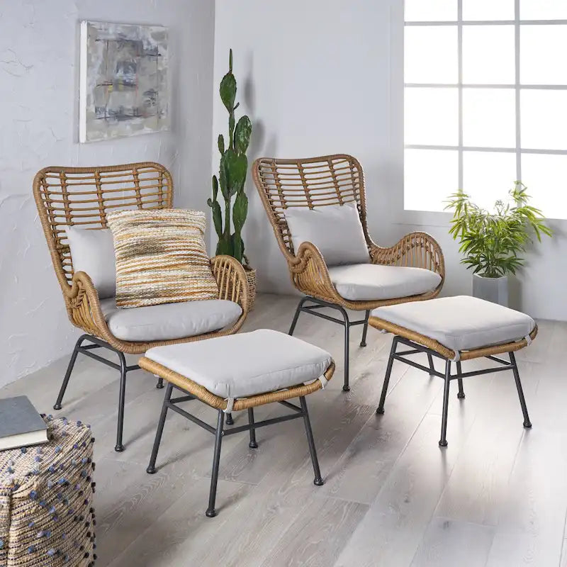 Ensemble de conversation en osier de style bohème moderne d'extérieur Chalet avec poufs par Christopher Knight Home