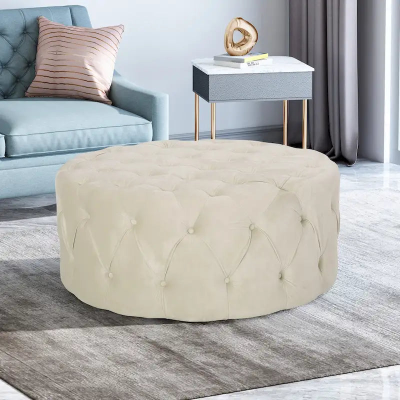 Pouf rond capitonné en velours Orla Modern Glam par Christopher Knight Home