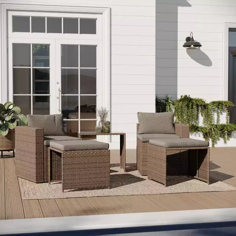 Ensemble de canapés modulaires en rotin tressé Merrick Lane pour intérieur/extérieur avec causeuse, poufs et table en verre trempé