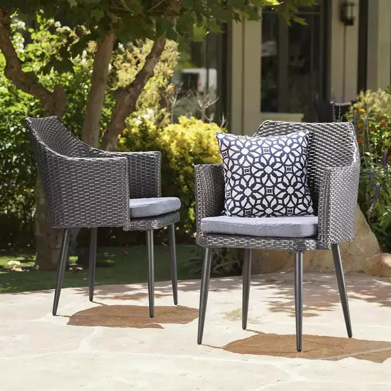 Lot de 2 chaises de salle à manger d'extérieur pour patio, chaises en rotin PE tout temps, chaises de salle à manger en osier avec structure en fer et coussin en tissu imperméable, accoudoirs