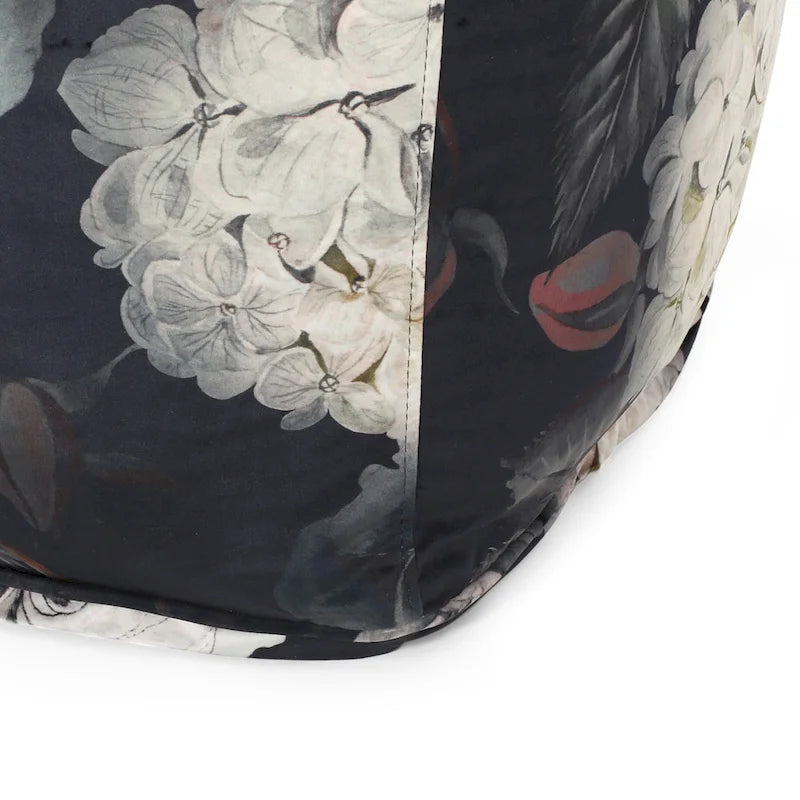 Pouf cubique en tissu à motif floral de taille moyenne traditionnel Reigle par Christopher Knight Home