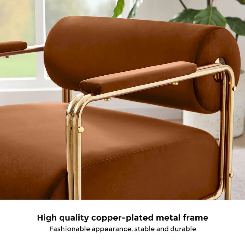 Fauteuil VANOMi 31 large en velours futuriste avec structure dorée brillante et dossier cylindrique