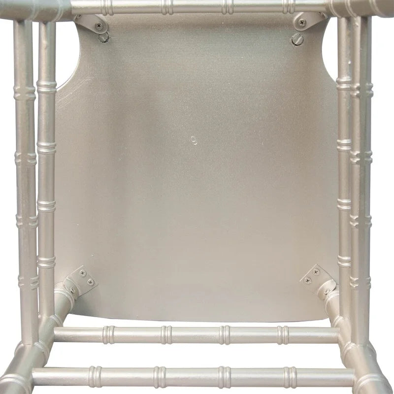 Chaise Chiavari en bois – 18P x 15,75L x 36H