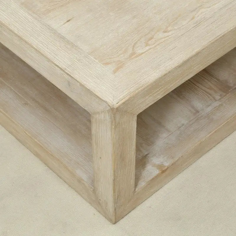 Table basse Artissance 39.4L carrée, aspect bois patiné blanc, avec grand cadre sculpté Peking