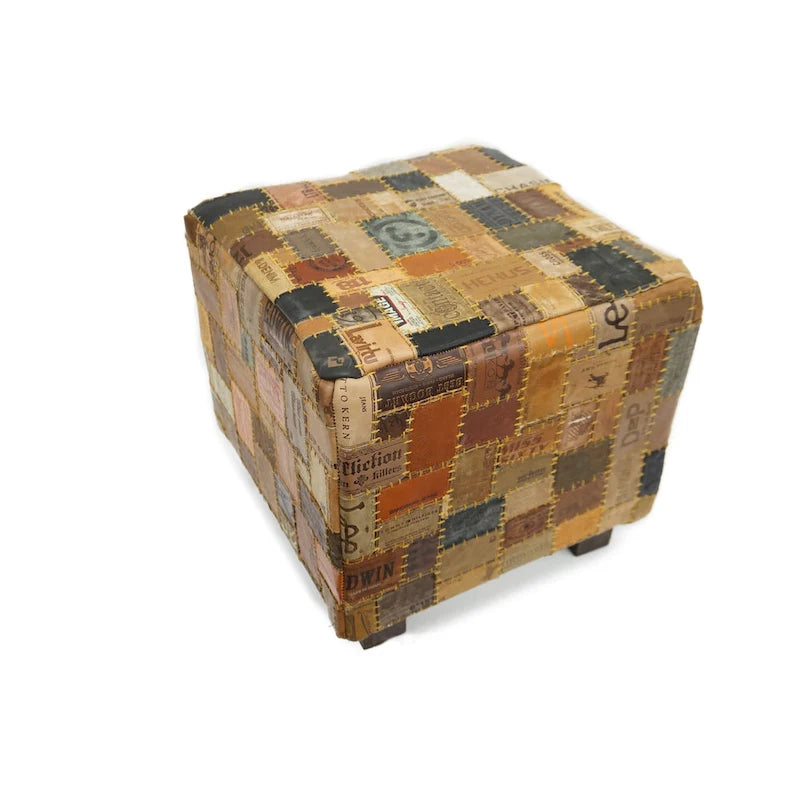 Home&Manor Pouf Cube en Cuir Daniella