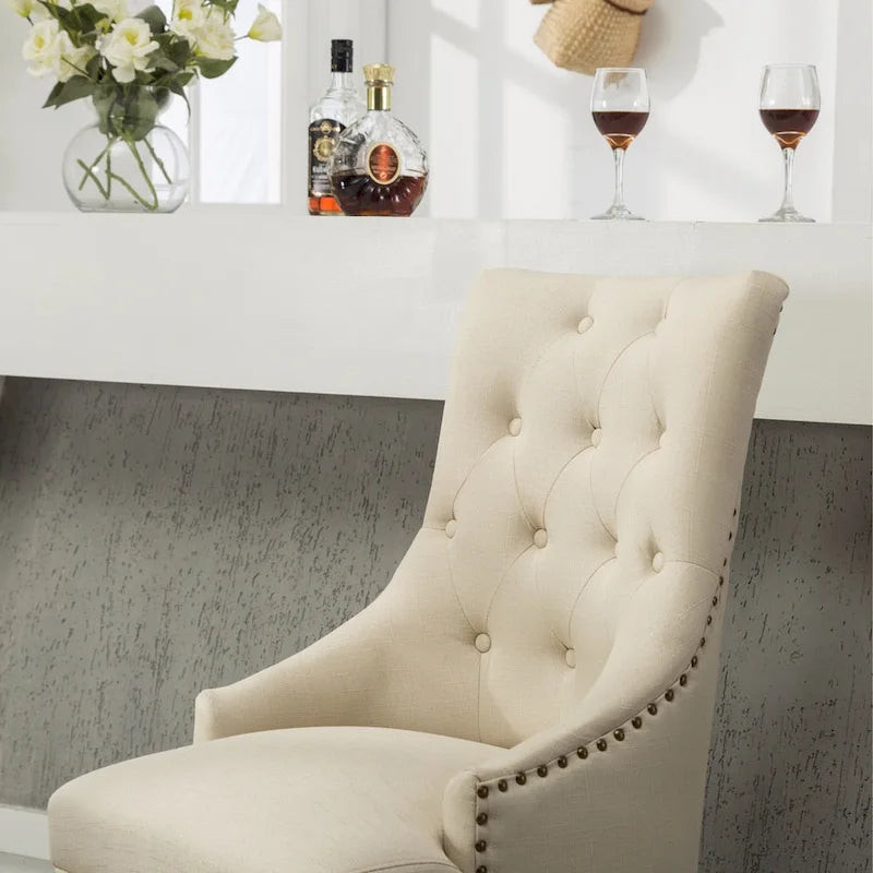 Chaises d'hôtesse Roundhill Furniture à oreilles, capitonnées, en bois massif avec clous décoratifs argentés (Lot de 2)