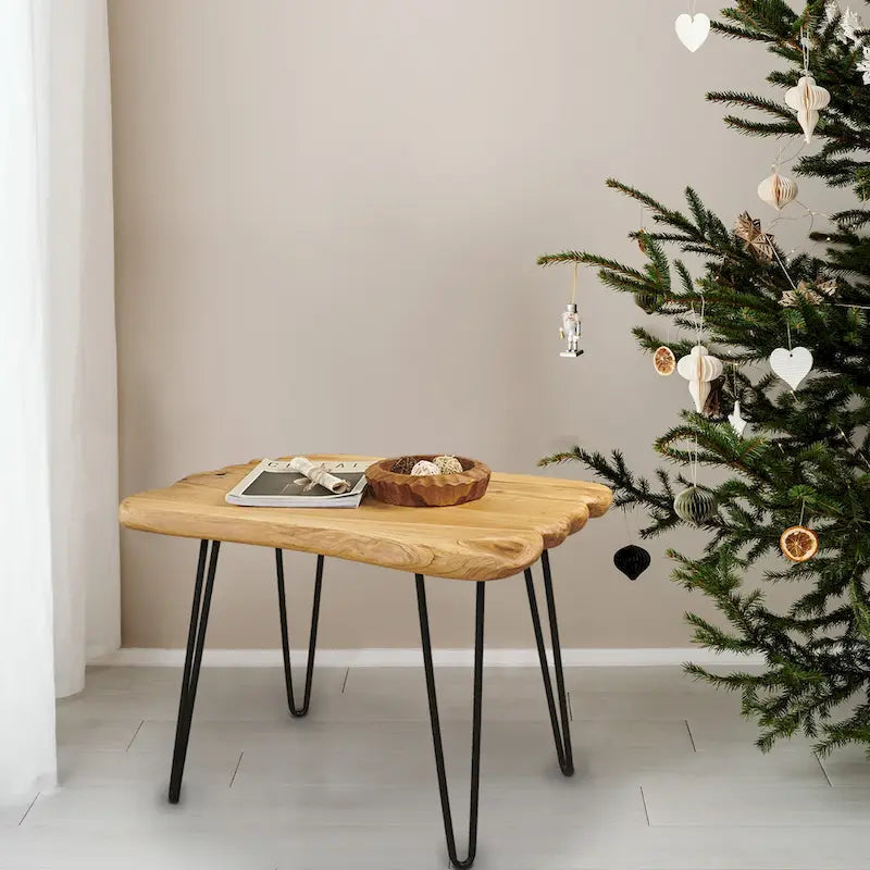 Table basse en bois de cèdre à bord brut