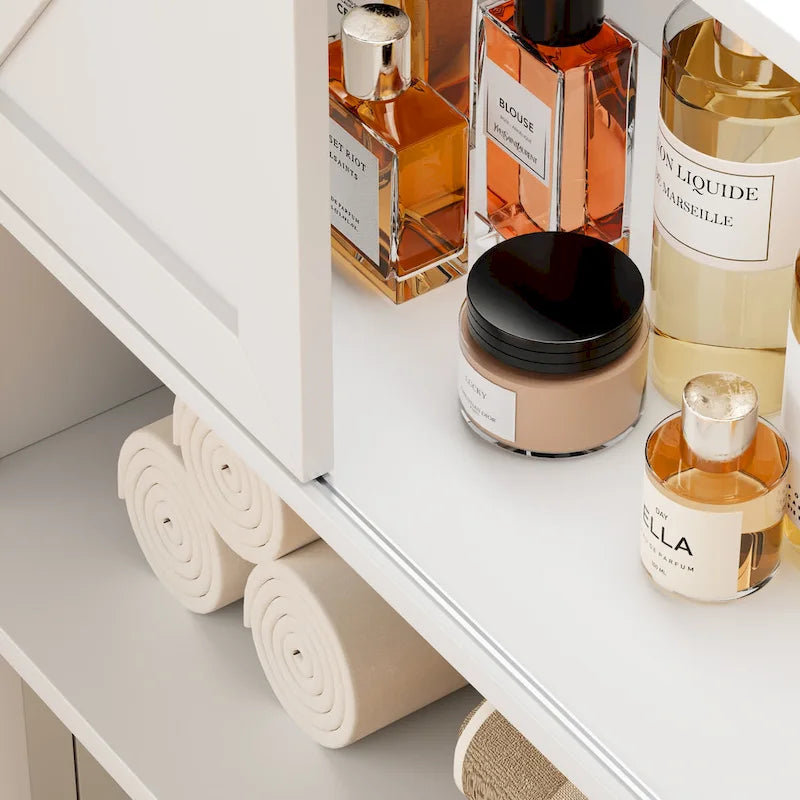 Meuble de rangement sur pied au-dessus des toilettes