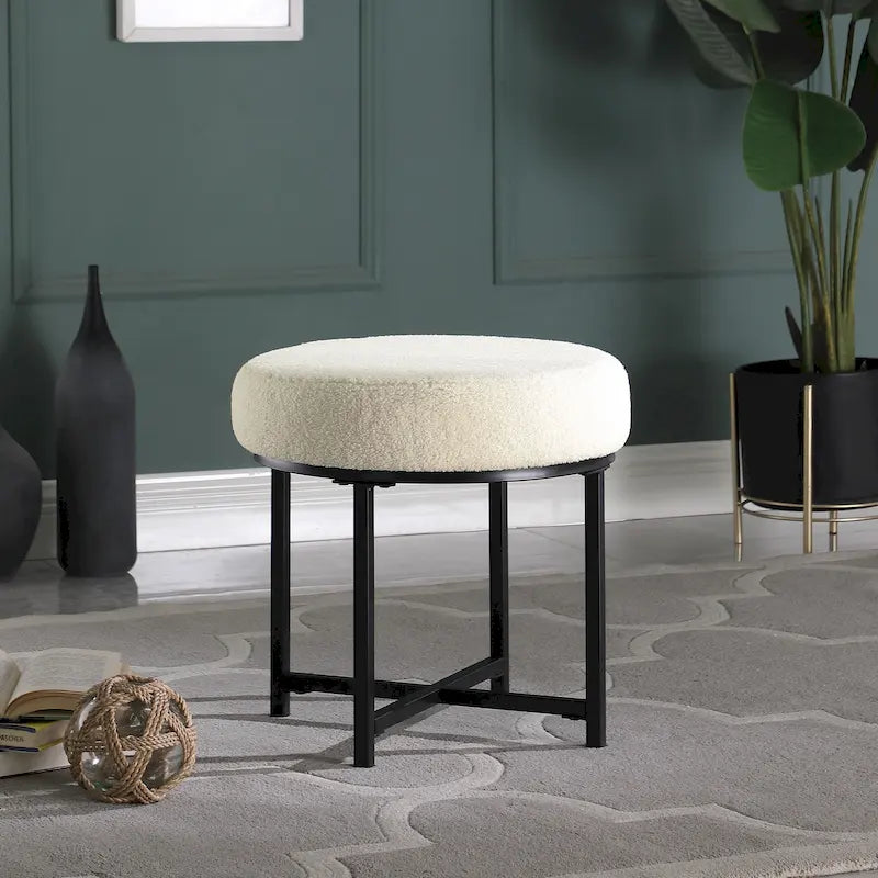Pouf rond tapissé sur le dessus avec structure en métal - Fausse peau de mouton crème
