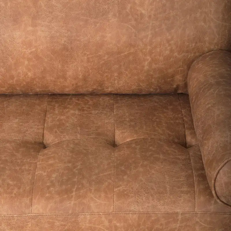 Canapé trois places Loretta en similicuir marron cognac avec traversins – 223,3 L x 91,9 P x 85,9 H