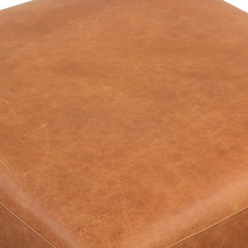 Pouf Nolita de Poly & Bark - Cuir véritable pleine fleur italien