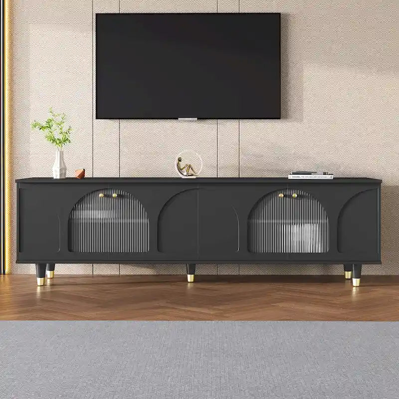 Meuble TV élégant avec poignées dorées et portes en verre cannelé en arc de cercle