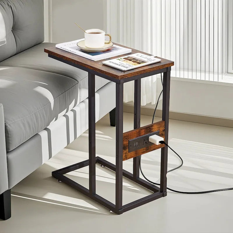Table d'appoint en C, petite table de chevet avec ports USB et prises électriques pour petits espaces