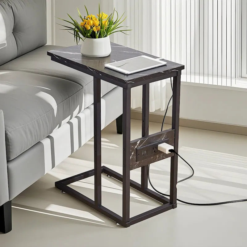 Table d'appoint en C, petite table de chevet avec ports USB et prises électriques pour petits espaces