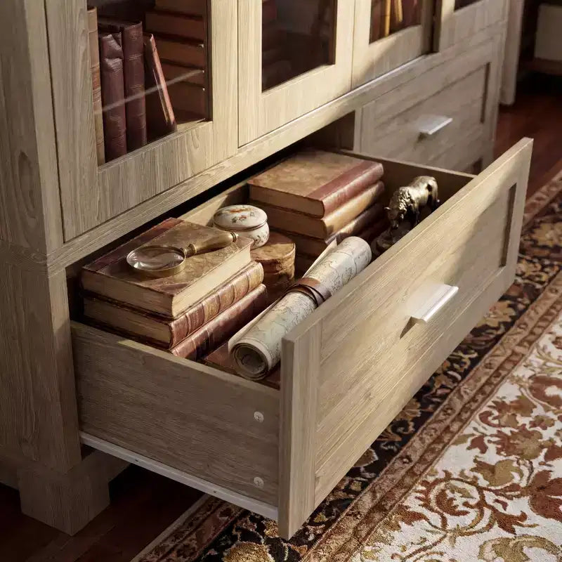 Bibliothèque-vitrine Famapy Chêne Clair : 63cm de large, Portes Coulissantes en Verre + Tiroir de Rangement Organisateur Spacieux pour Bibliothèques à Domicile et Salons