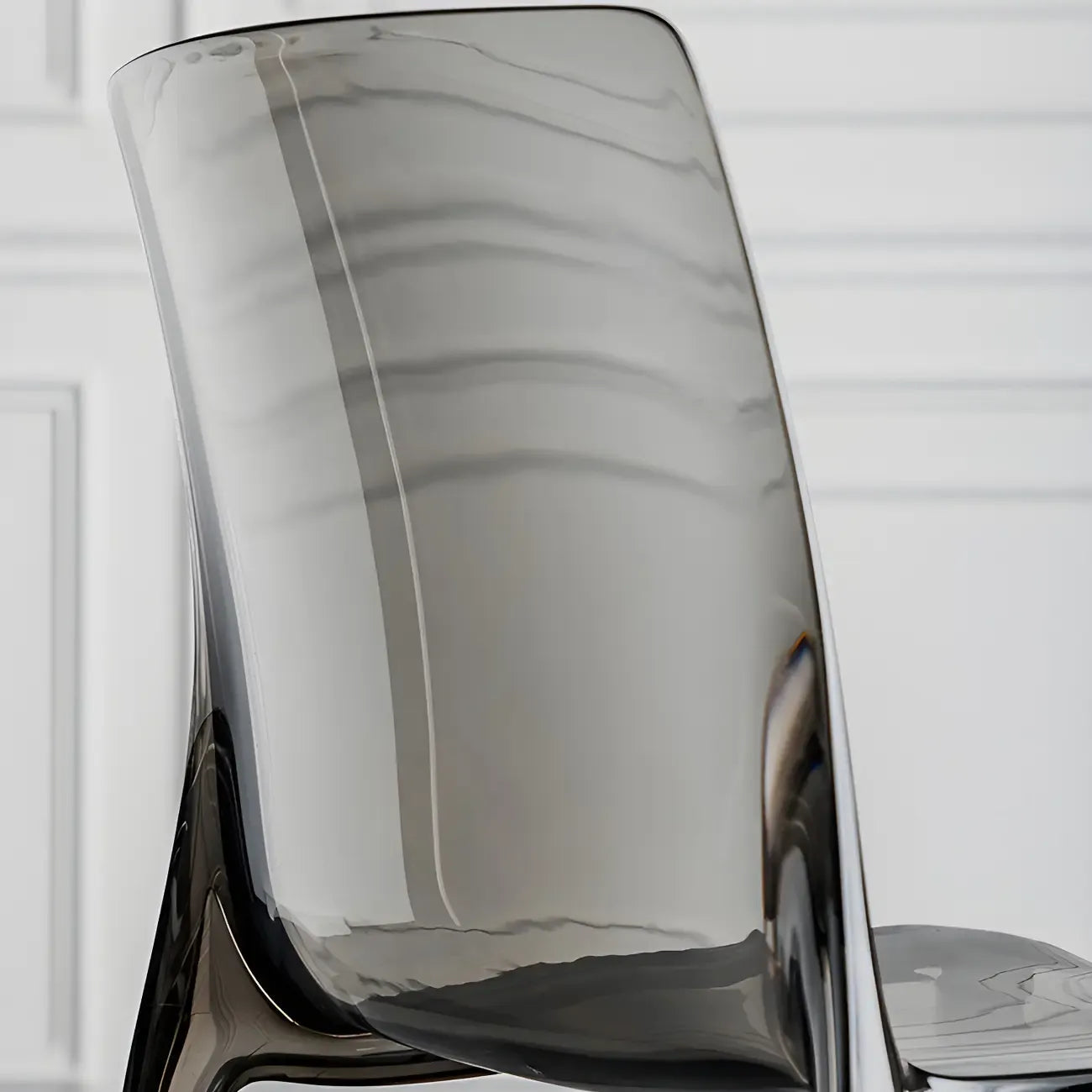 Chaise de salle à manger sans accoudoirs à dossier bas en acrylique ambre