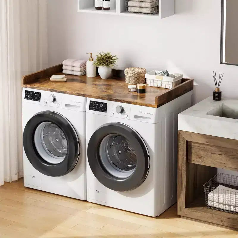 Comptoir pour lave-linge-sécheuse, dessus de machine à laver avec bord surélevé et tapis antidérapant pour le rangement des paniers à linge et l'organisation de la buanderie
