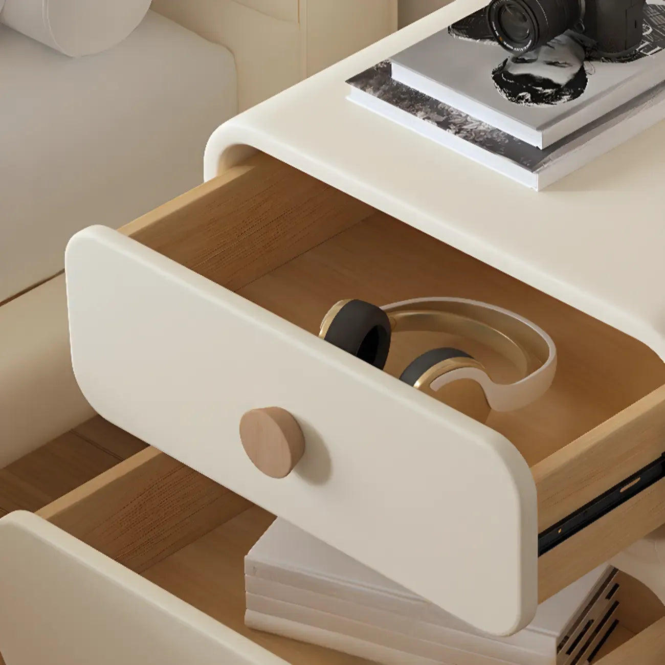 Table de chevet scandinave en similicuir avec finition en faux cuir