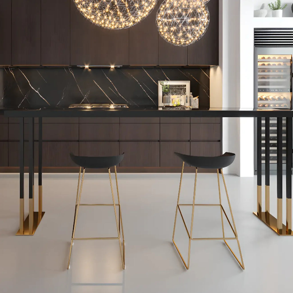 Table de bar rectangulaire de luxe en bois avec base luge dorée pour salle à manger