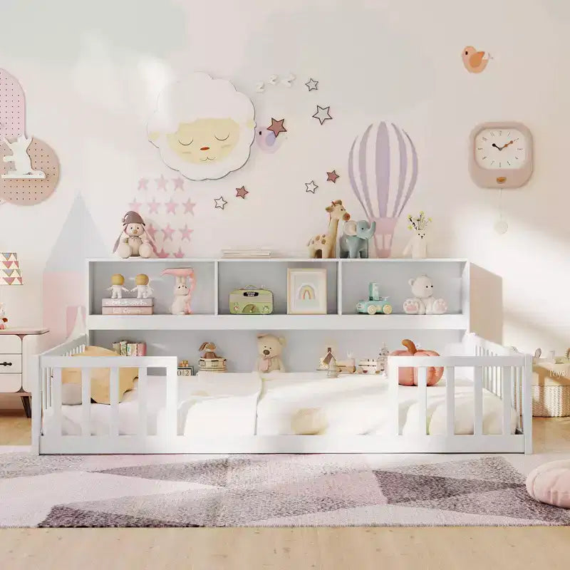 Lit de sol Montessori double/complet avec étagères de rangement et barrières de sécurité Blanc/Gris